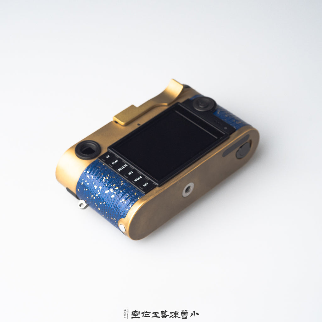 Gold-Flecked Sapphire Blue Lizard Skin(M240-P)