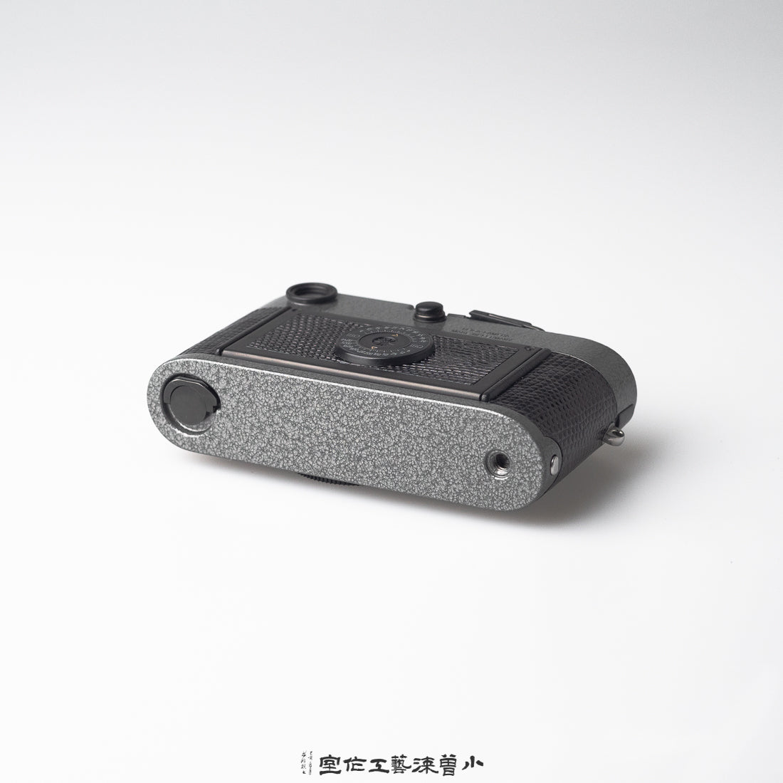 Black Lizard Skin & Hammered Grey Lacquer（M6）