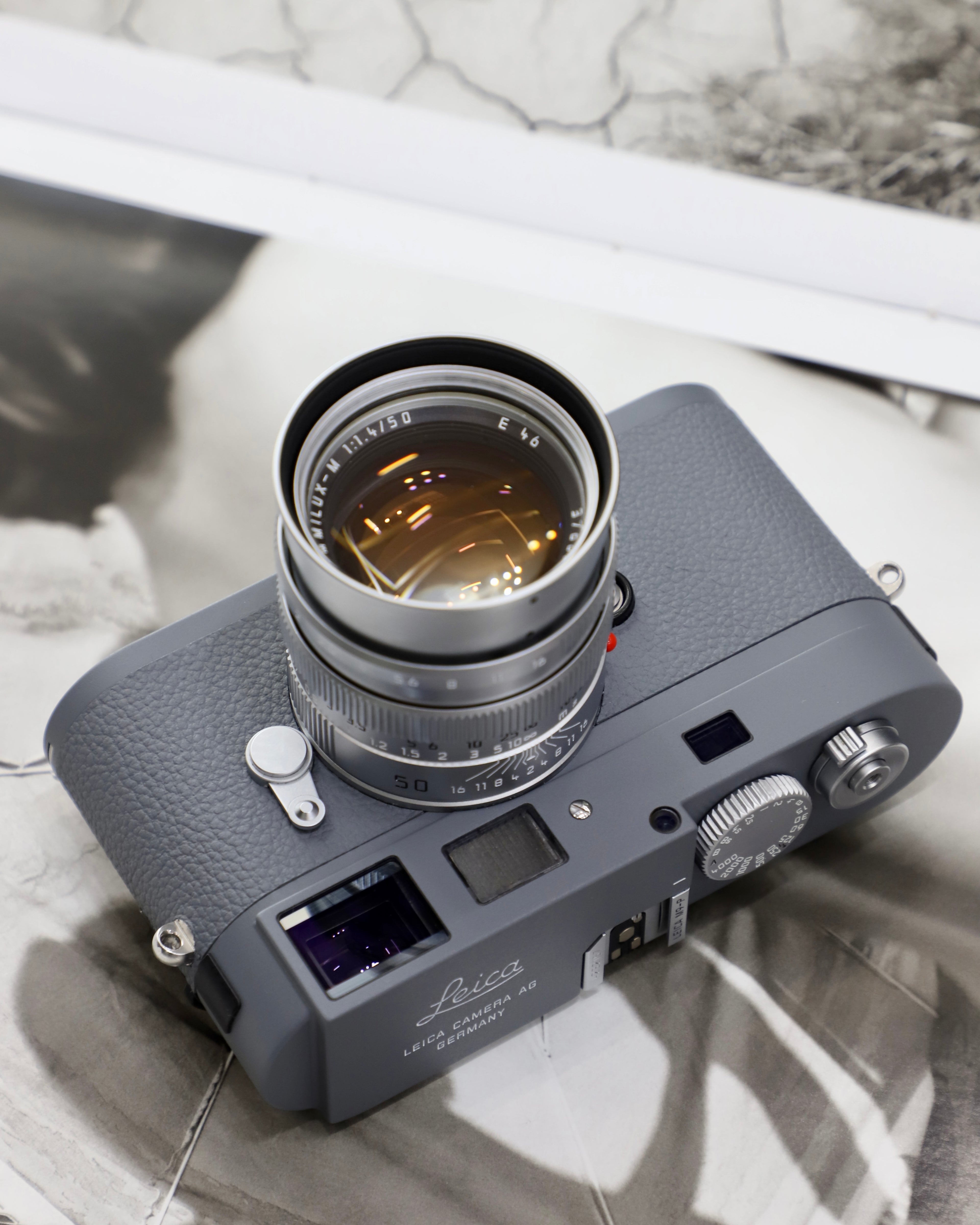 Customized leather body in the same color/Grey