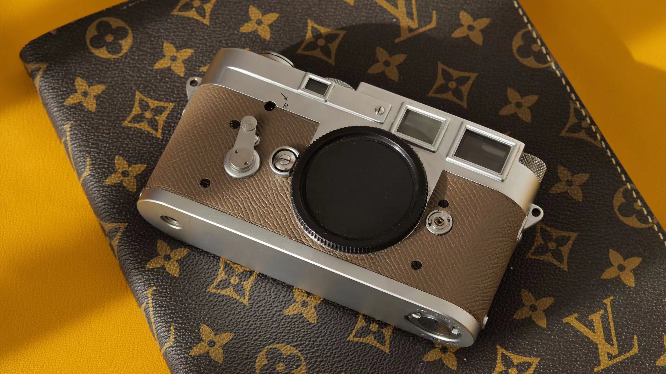 M3 HERMES Etoupe Grey