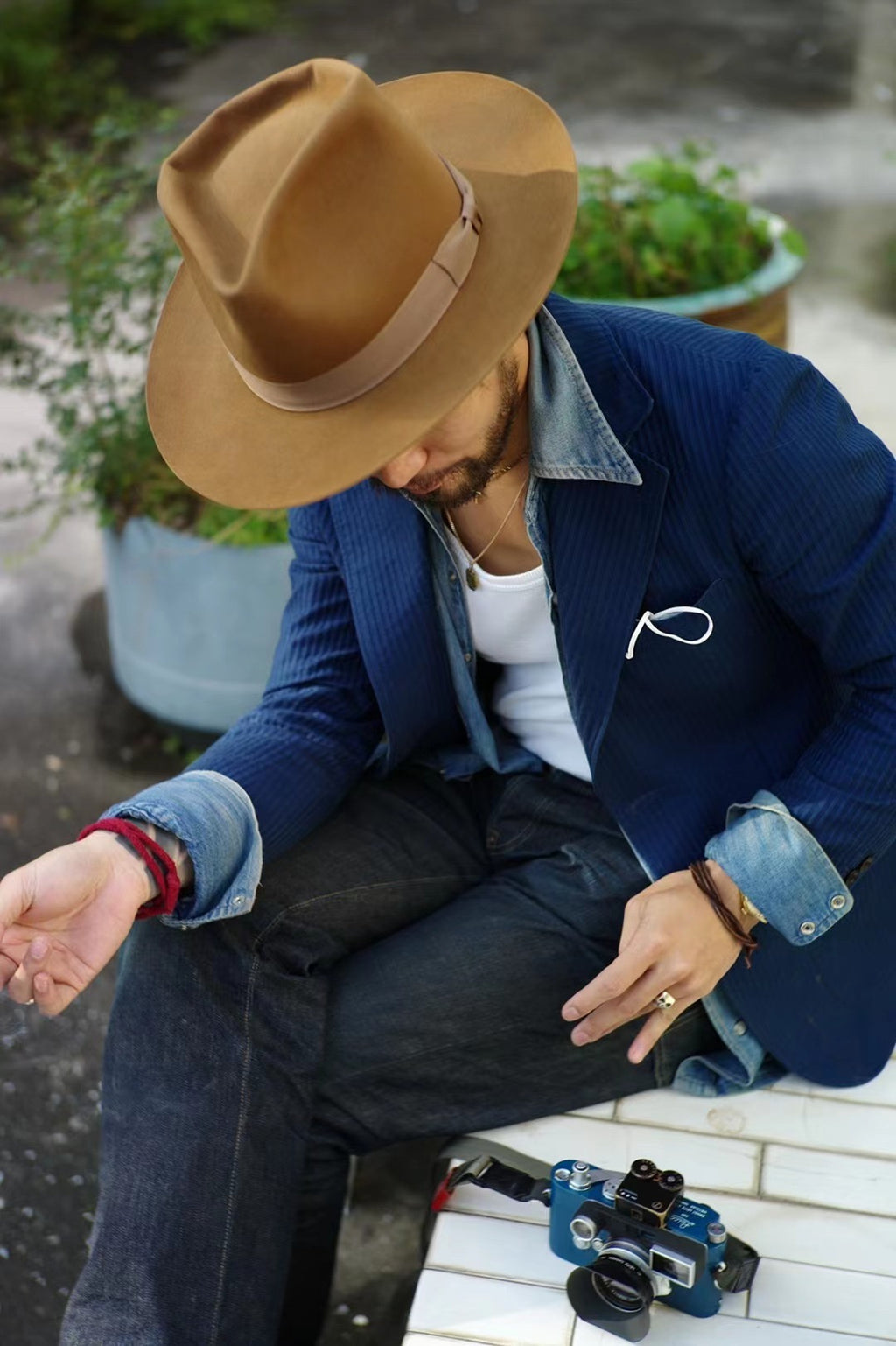 蓝灰色重新喷漆