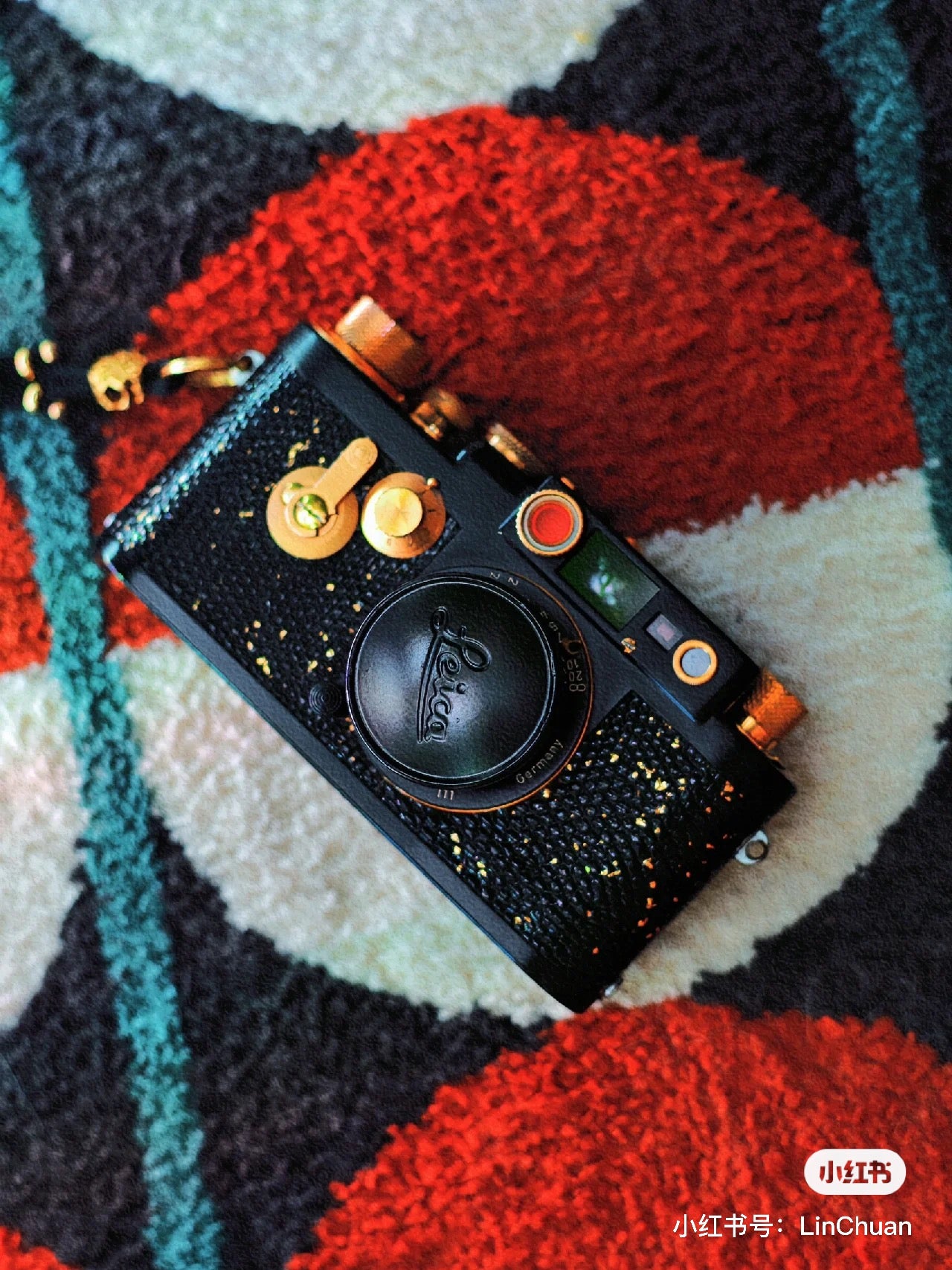 Gloden,Leather art replacement with gold sprinkled lizard skin material/black