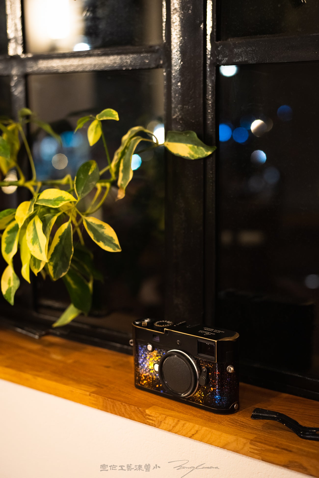 M240P Special color matching metal colored snake skin