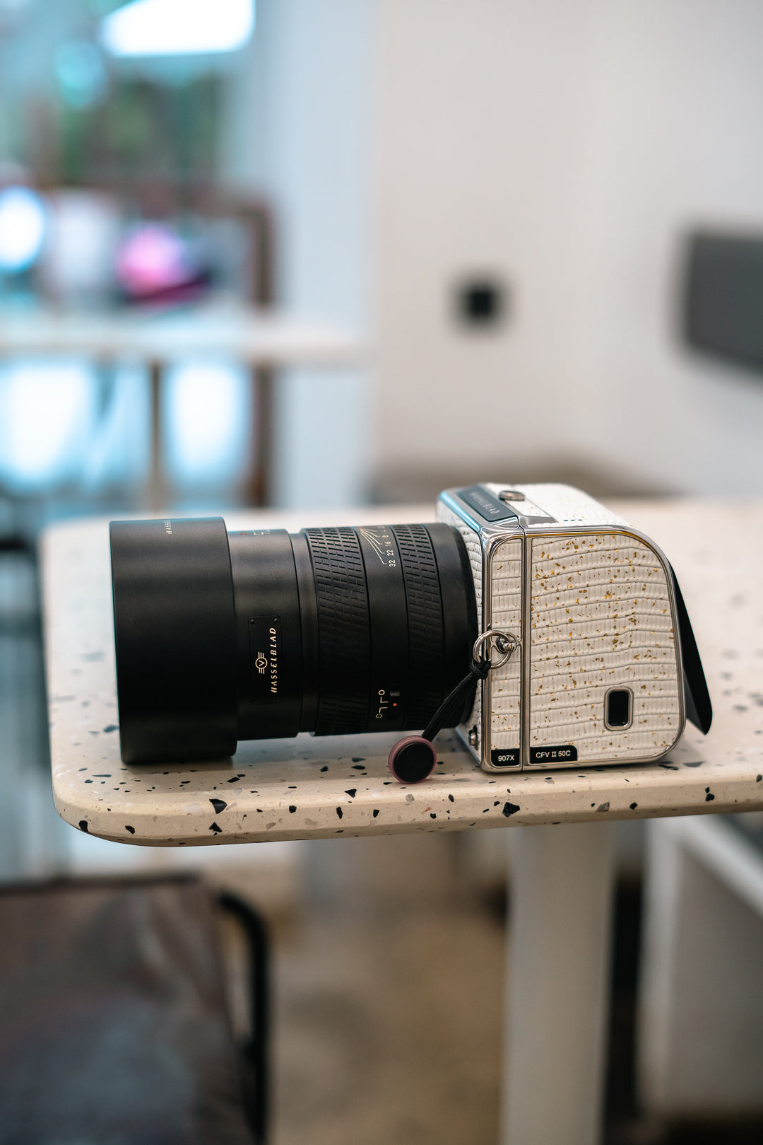 503CW Leather art replacement with gold sprinkled lizard skin material/White