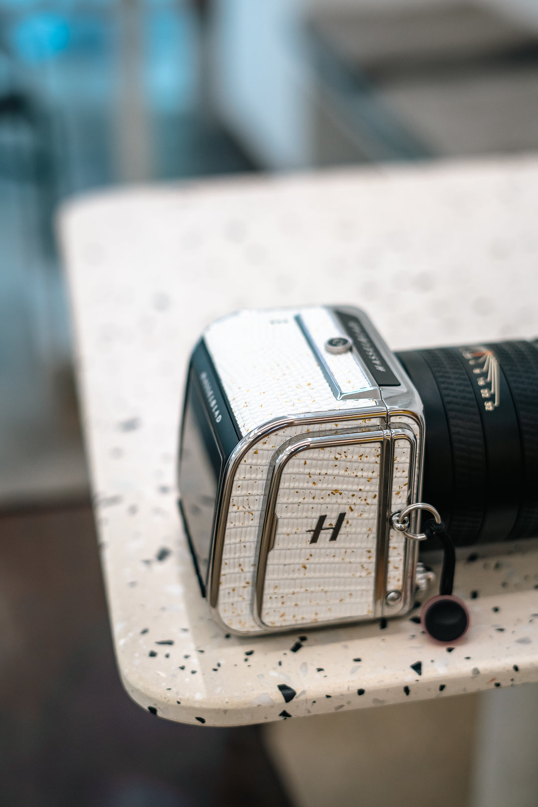 503CW Leather art replacement with gold sprinkled lizard skin material/White