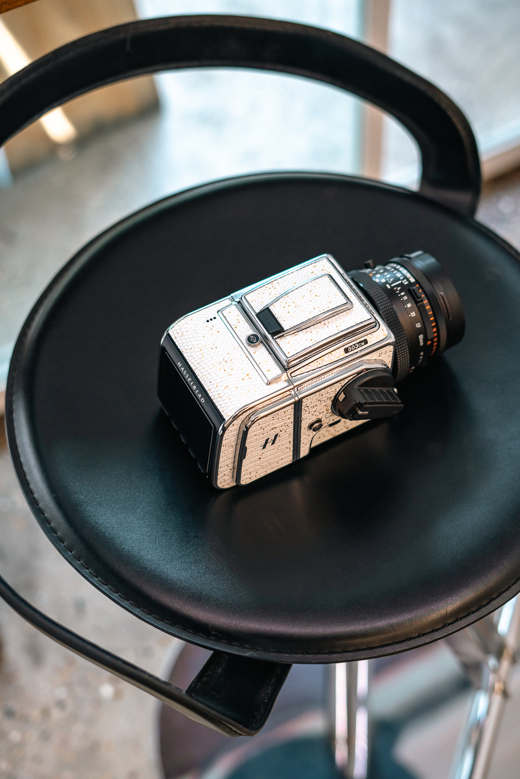 503CW Leather art replacement with gold sprinkled lizard skin material/White