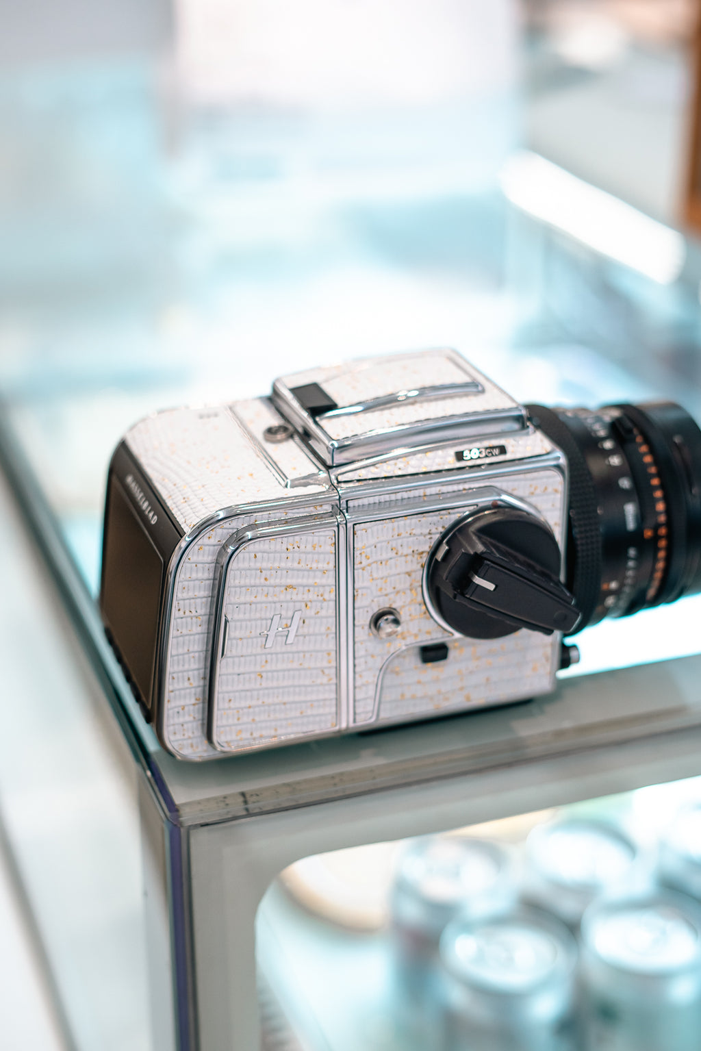 503CW Leather art replacement with gold sprinkled lizard skin material/White