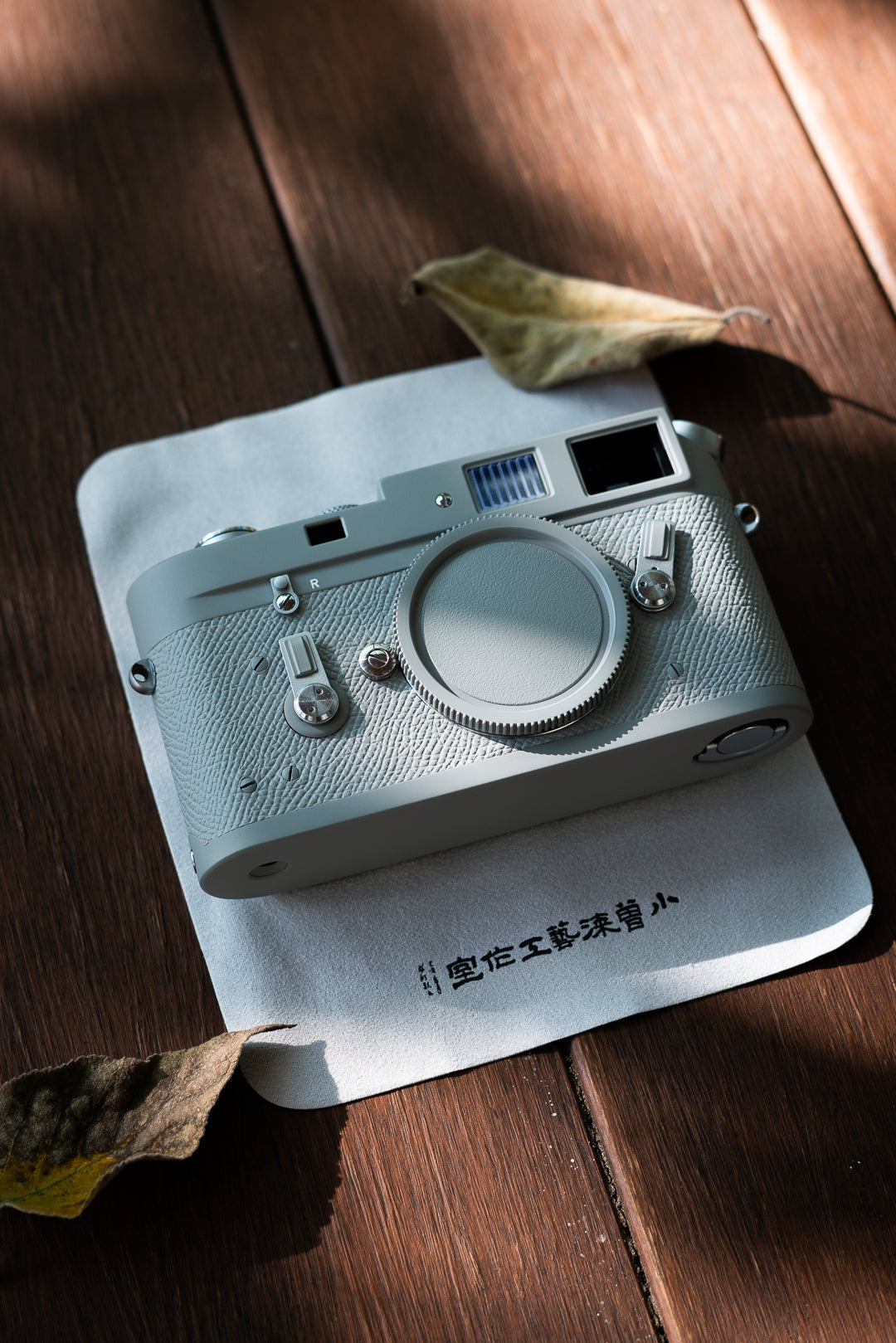 M4 Glacier Grey Lacquer Art,Customized leather body in the same color