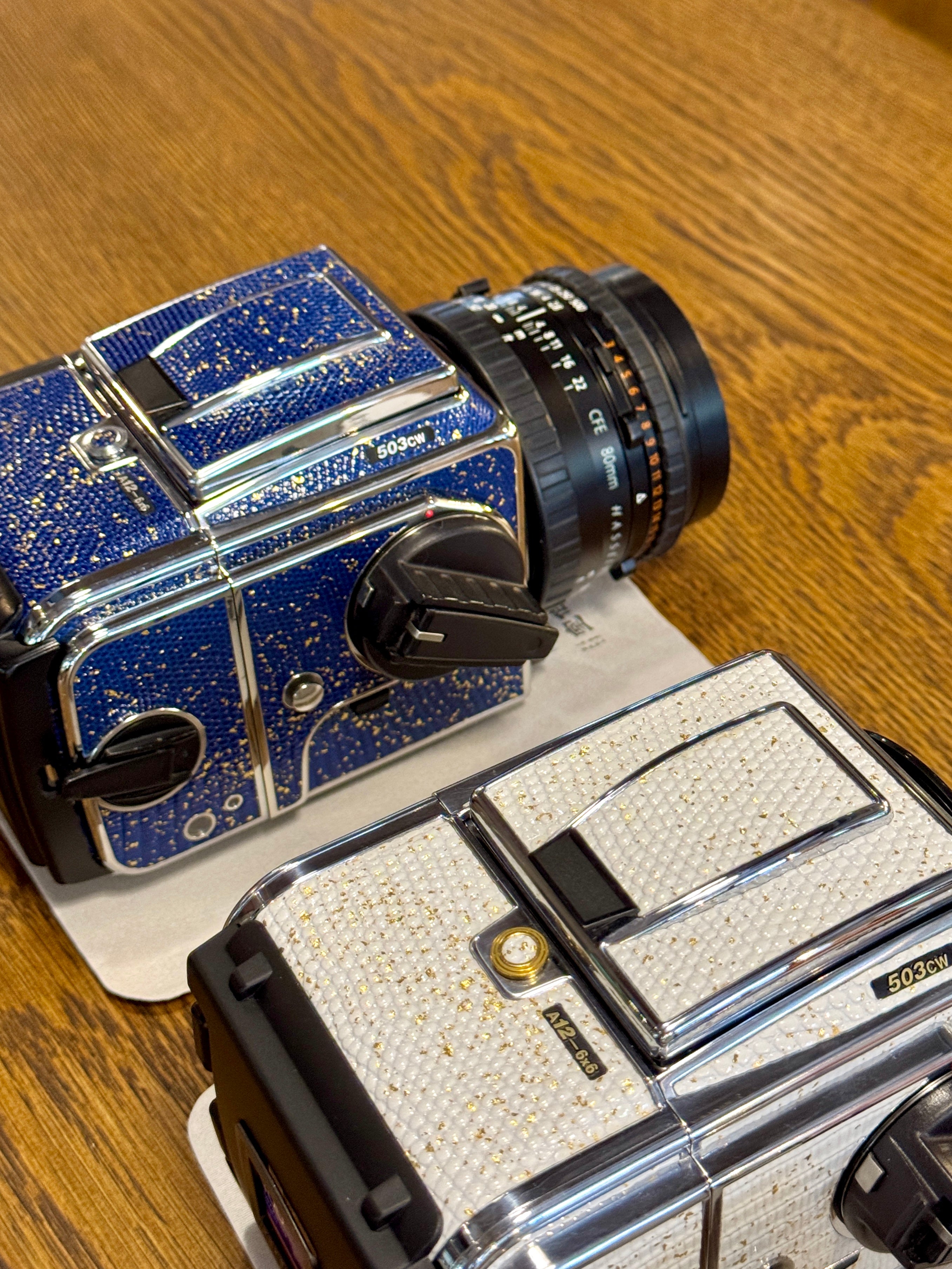 Leather art replacement with gold sprinkled lizard skin material/Blue/White