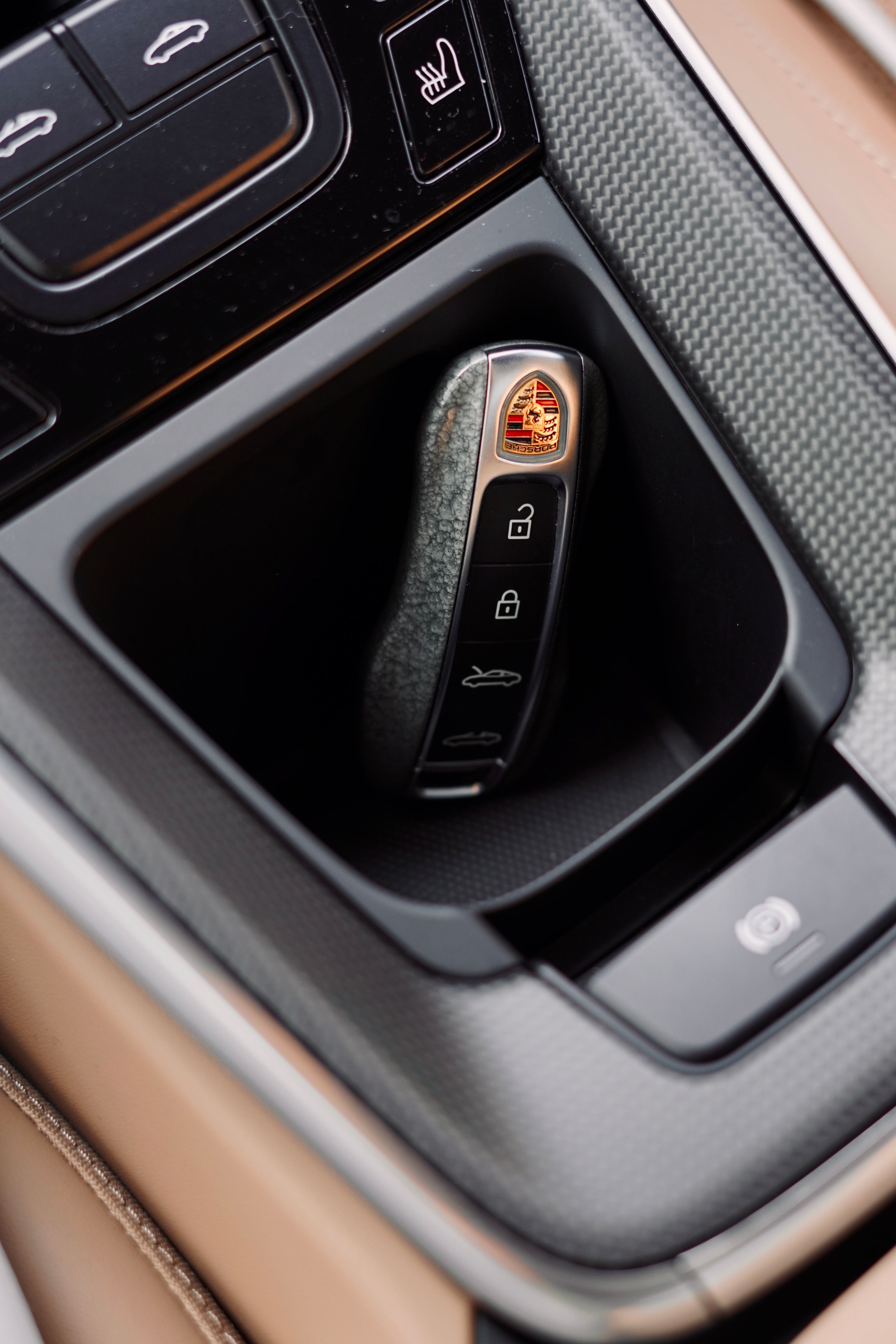 Personalized customization, hammer patterned lacquer art/modified car key