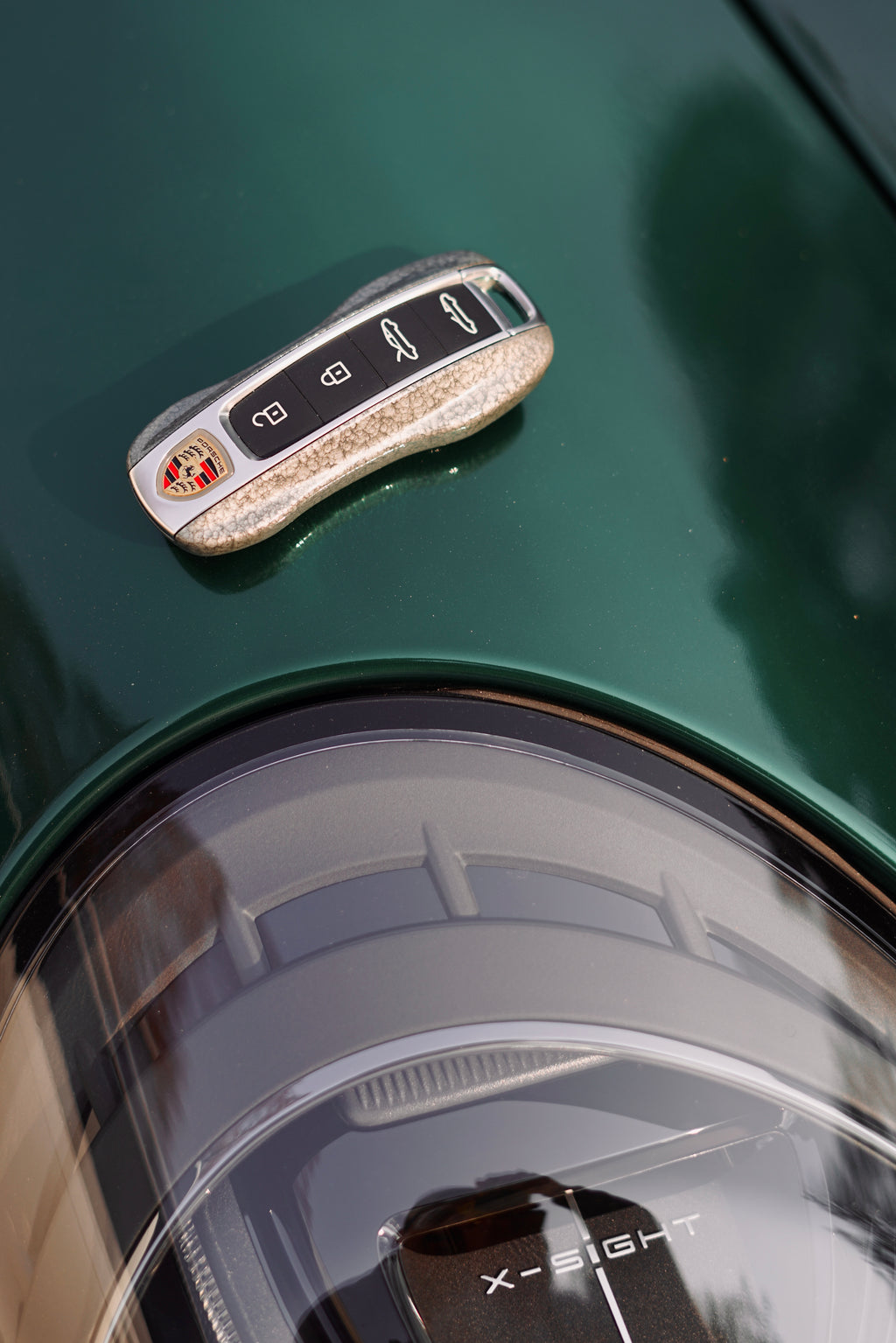 Personalized customization, hammer patterned lacquer art/modified car key