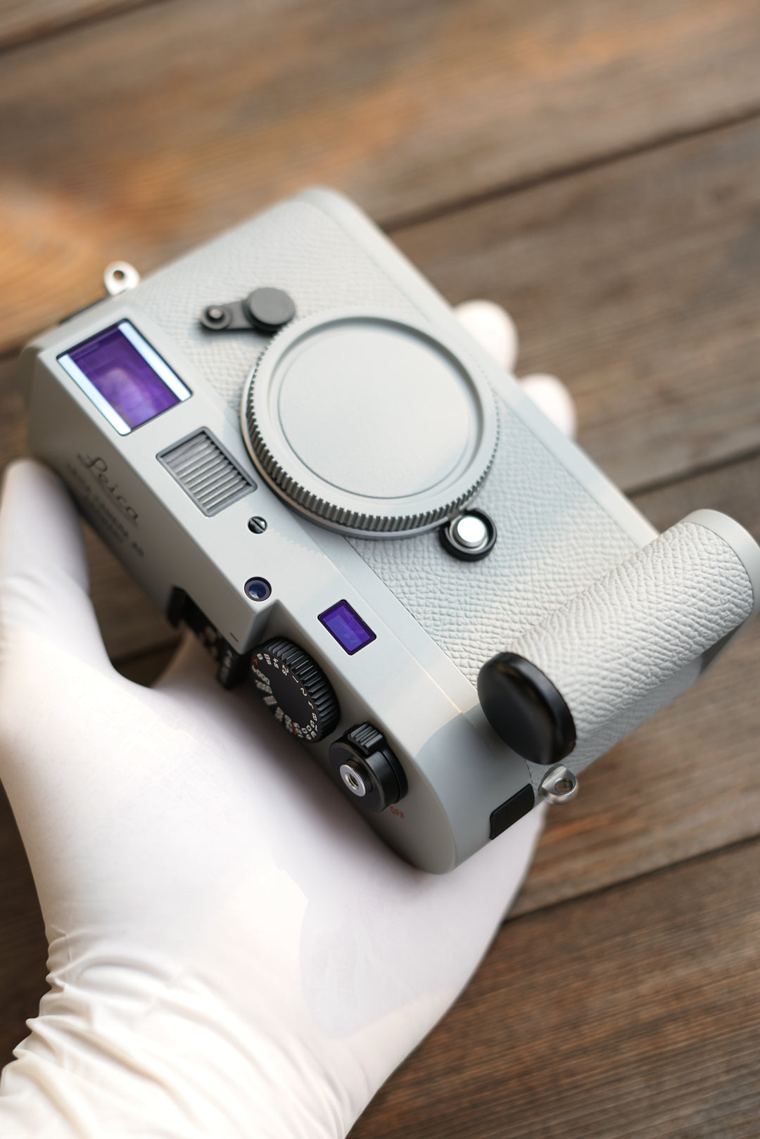 M9-P Glacier Grey Lacquer Art,Customized leather body in the same color