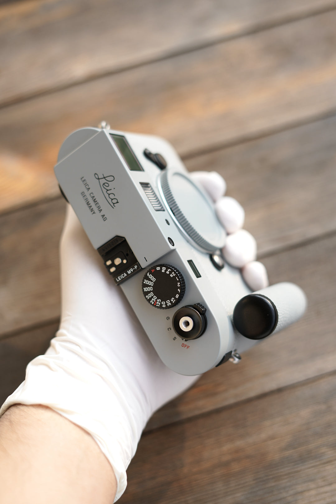 M9-P Glacier Grey Lacquer Art,Customized leather body in the same color