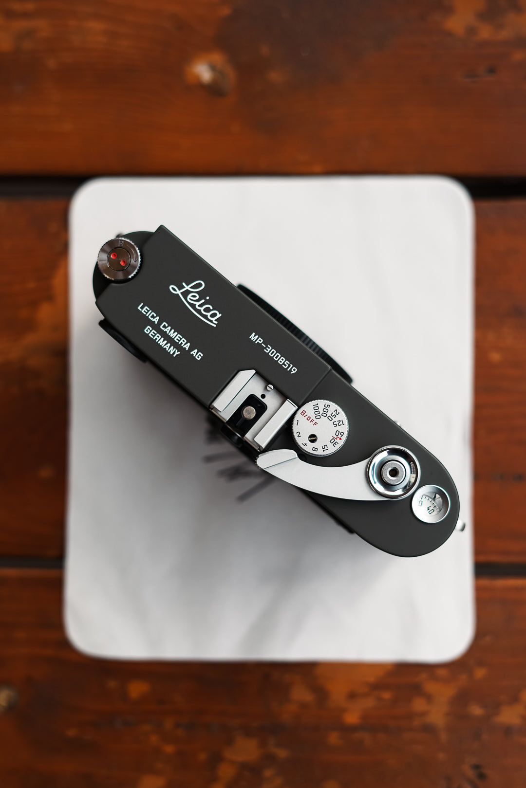 MP Reporter Repaint/Leather art replacement with gold sprinkled lizard skin material/black