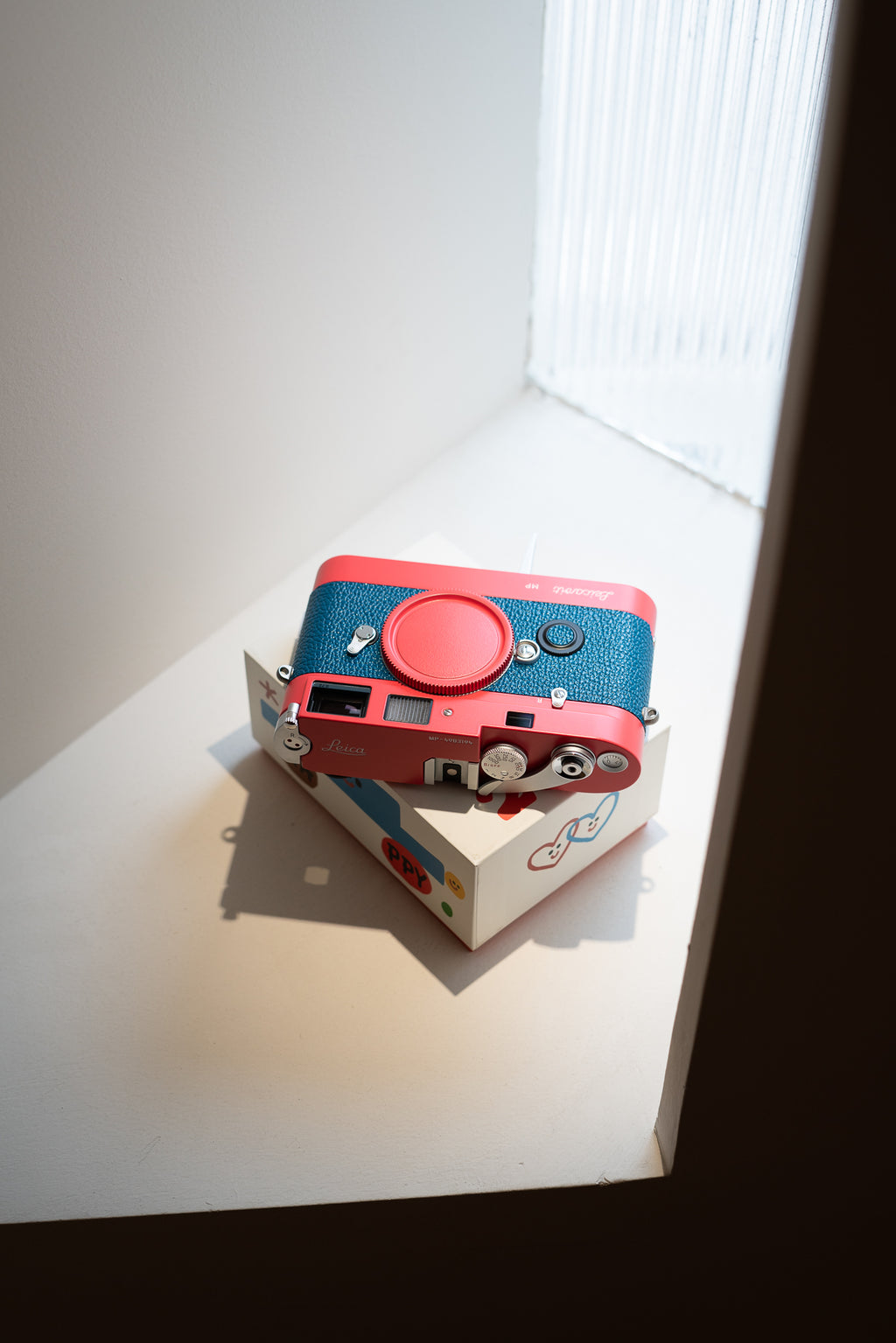 MP Ferrari Red Repaint/Leather Art Customization/Blue