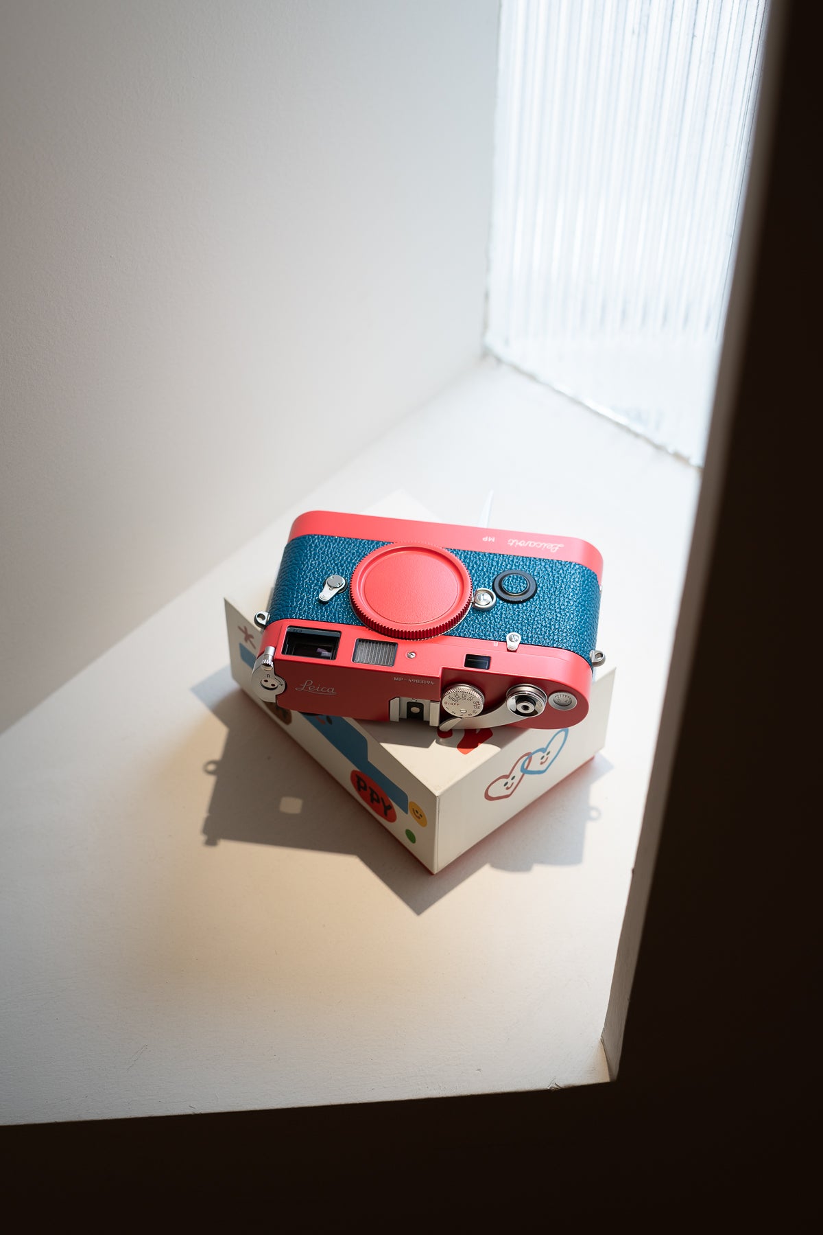 MP Ferrari Red Repaint/Leather Art Customization/Blue