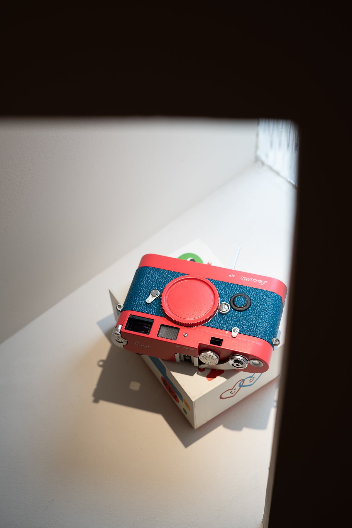 MP Ferrari Red Repaint/Leather Art Customization/Blue