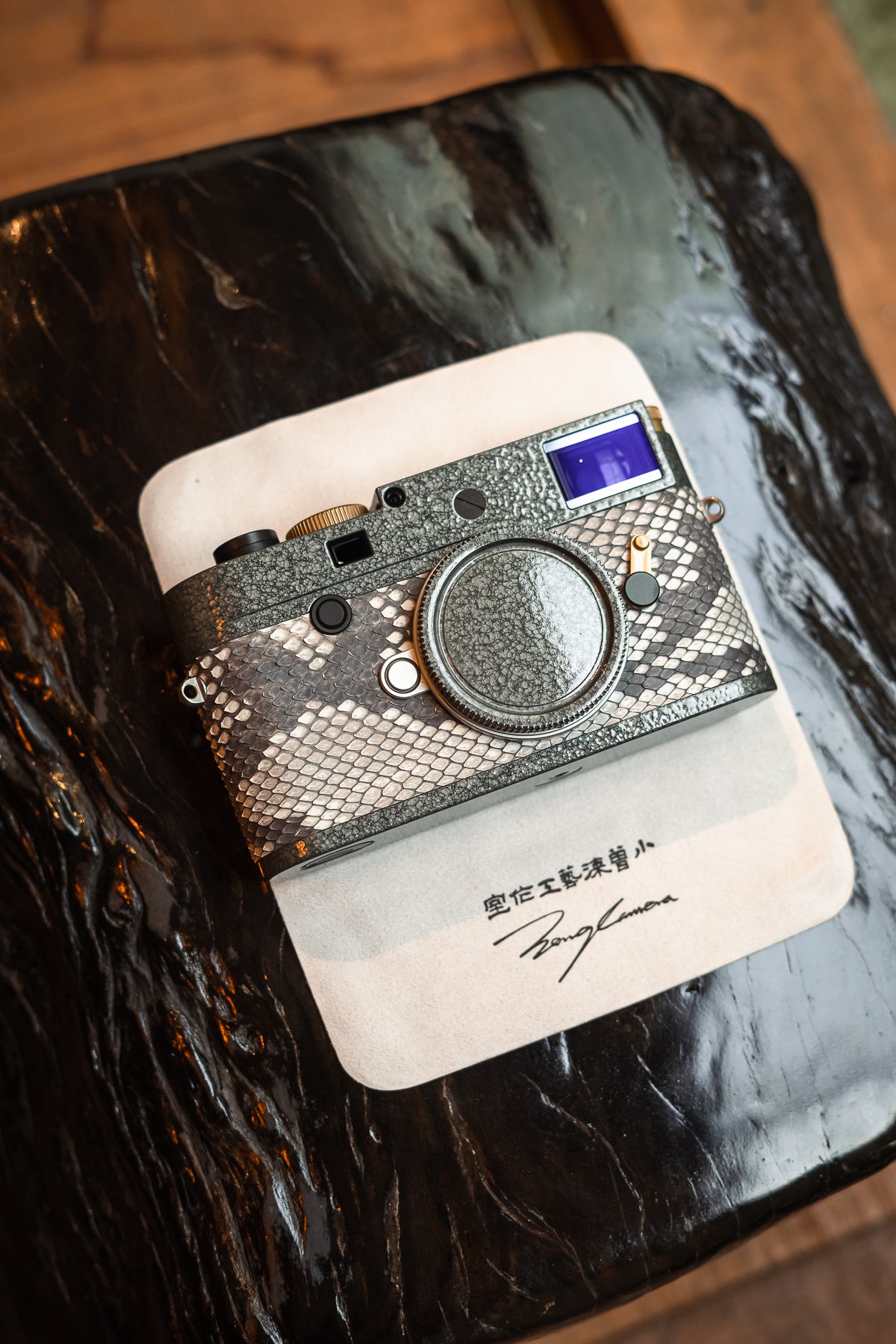 M10-D Customized Sava Grey Scale Snake Skin