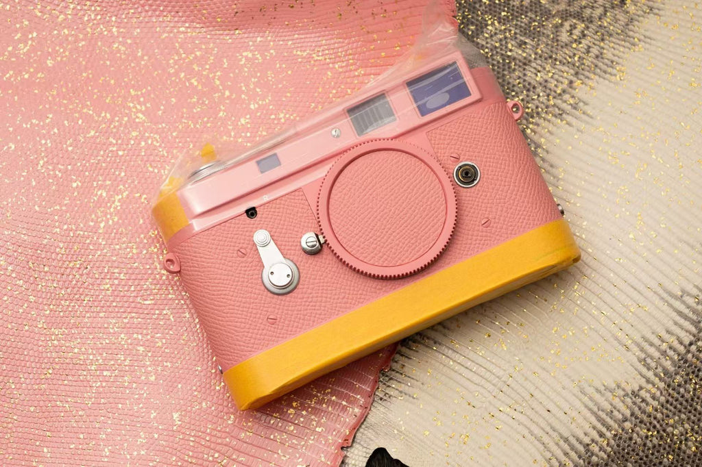 Customized leather body in the same color/Pink