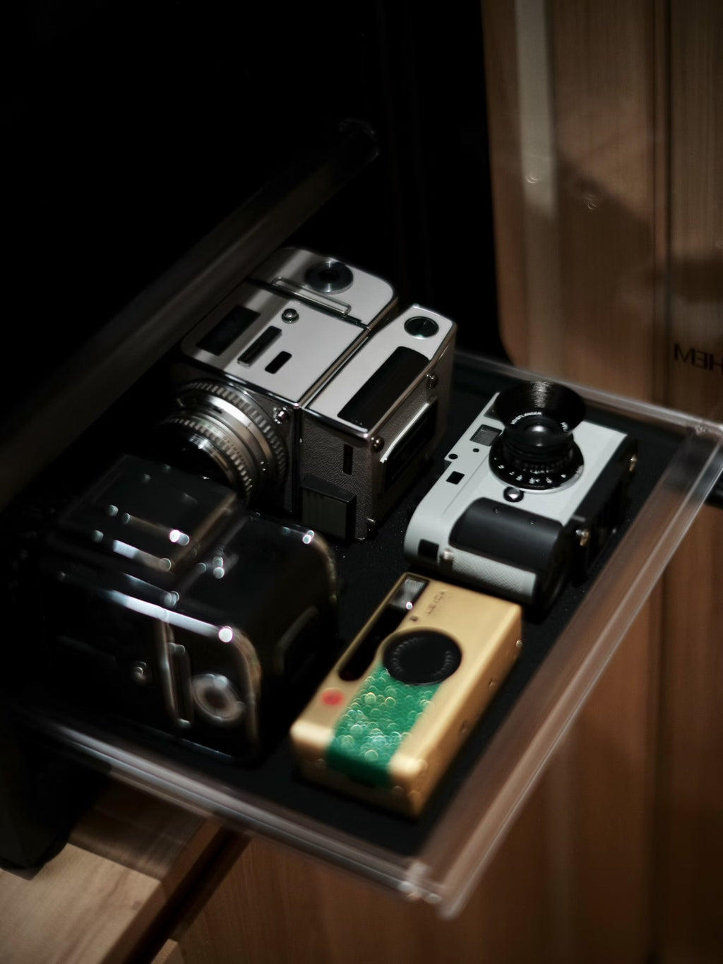 minilux 24K Golden Customization/Leather art replacement with gold sprinkled lizard skin material/Green