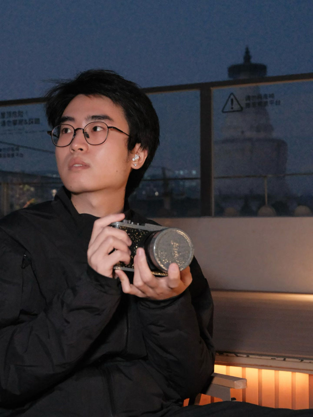 Q2 Hammer Tone Repaint/Leather art replacement with gold sprinkled lizard skin material/black